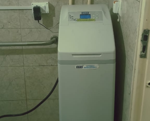 SK - Bathroom softener working with gravity force (4)